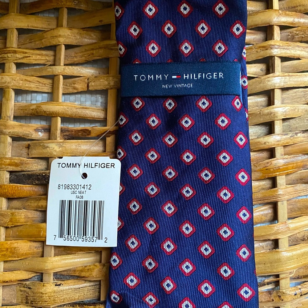 NWT Vintage Tommy Hilfiger Navy Tie